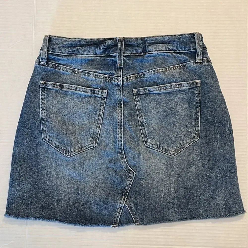 SO Blue Denim Mini Skirt Juniors Size 5 Jean Pockets Zipper Frayed Hem Y2K Edgy